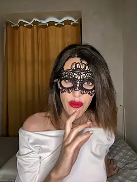 EliseAfterDark online show from 07-18-26, 10:52