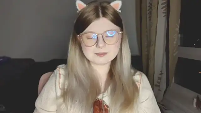 Snapshot of YukiBlush chatting on 05-19-26, 06:14 YukiBlush online show from 05-19-26, 06:14