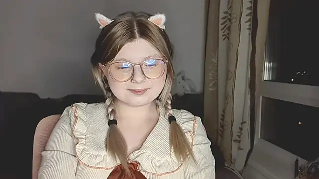 Snapshot of YukiBlush chatting on 05-20-26, 08:59 YukiBlush online show from 05-20-26, 08:59