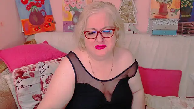 Snapshot of Maturelove_xxx chatting on 07-10-26, 07:05 Maturelove xxx online show from 07-10-26, 07:05