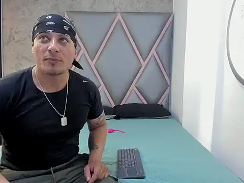 DeborayDark online show from 04-30-26, 07:42