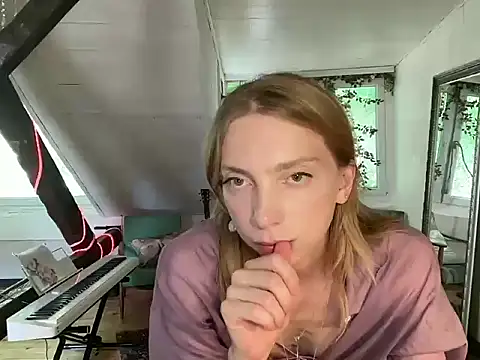 Snapshot of AnnaDarko chatting on 06-19-26, 02:54 AnnaDarko online show from 06-19-26, 02:54