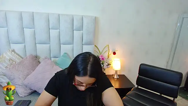 Snapshot of Antonella_Bose chatting on 05-12-26, 12:35 Antonella Bose online show from 05-12-26, 12:35