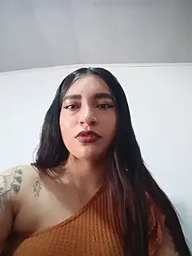 Snapshot of Sky__19 chatting on 05-18-26, 07:41 Sky 19 online show from 05-18-26, 07:41