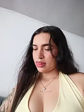 Snapshot of Sky__19 chatting on 05-23-26, 05:17 Sky 19 online show from 05-23-26, 05:17
