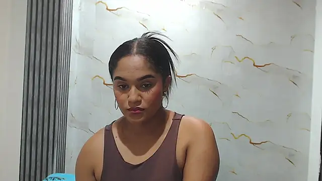 Snapshot of Liaa_cams chatting on 06-01-26, 02:13 Liaa cams online show from 06-01-26, 02:13