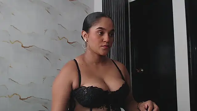 Snapshot of Liaa_cams chatting on 06-11-26, 08:29 Liaa cams online show from 06-11-26, 08:29