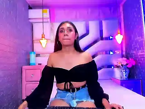 MahiaraHot online show from 05-08-26, 02:17