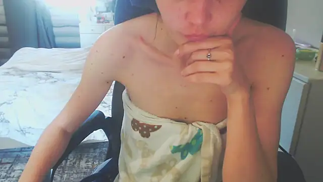 juili juili online show from 05-06-26, 12:54