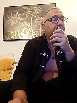 Soloyan online show from 10-15-25, 05:29