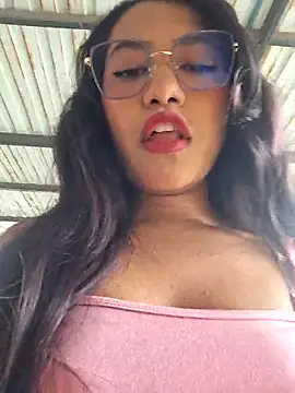 Snapshot of Hot_Sophy_ chatting on 05-12-26, 05:32 Hot Sophy online show from 05-12-26, 05:32
