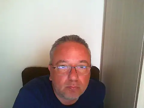 Snapshot of GeorgeCarlo chatting on 05-14-26, 04:47 GeorgeCarlo online show from 05-14-26, 04:47