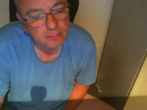 Snapshot of GeorgeCarlo chatting on 05-18-26, 06:03 GeorgeCarlo online show from 05-18-26, 06:03