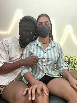 MUSKANHOTCOUPLE online show from 05-11-26, 07:47