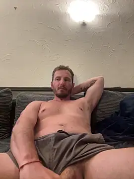 Snapshot of Oliverhnt chatting on 05-25-26, 10:05 Oliverhnt online show from 05-25-26, 10:05