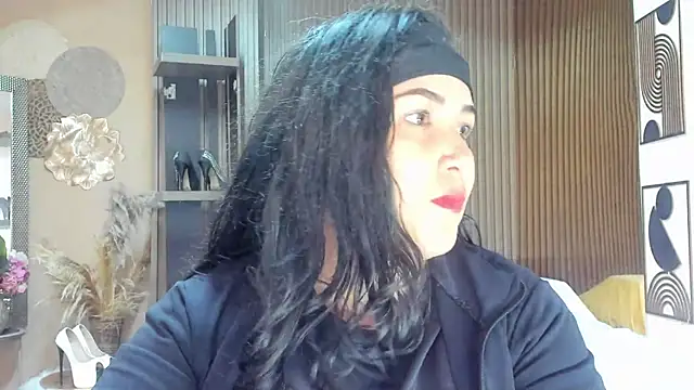 Snapshot of BBWLuxuryMuse chatting on 05-22-26, 11:38 BBWLuxuryMuse online show from 05-22-26, 11:38