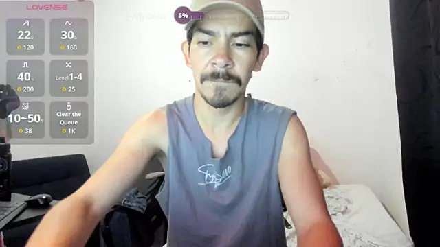 Snapshot of Piter_Drako chatting on 05-23-26, 01:44 Piter Drako online show from 05-23-26, 01:44