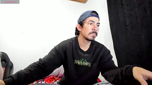 Snapshot of Piter_Drako chatting on 06-18-26, 11:20 Piter Drako online show from 06-18-26, 11:20