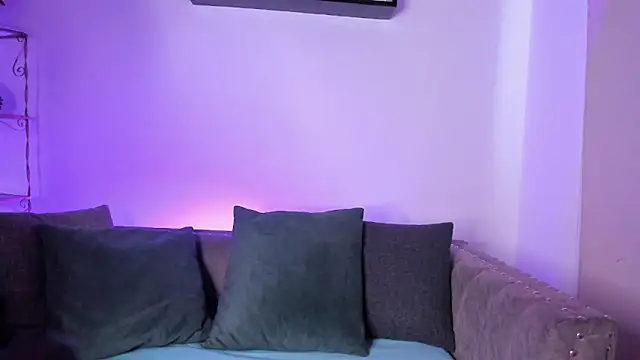 Snapshot of AnnyRosse_699 chatting on 06-06-26, 01:27 AnnyRosse 699 online show from 06-06-26, 01:27