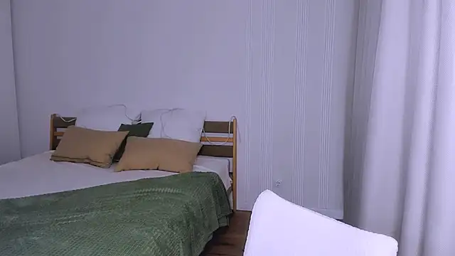Snapshot of LookEva chatting on 05-16-26, 10:36 LookEva online show from 05-16-26, 10:36