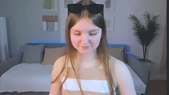 Snapshot of LookEva chatting on 05-25-26, 11:27 LookEva online show from 05-25-26, 11:27