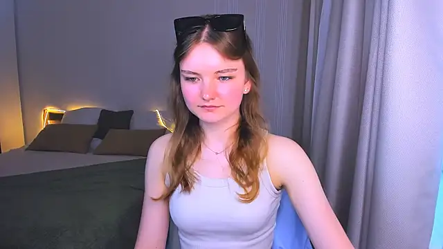 Snapshot of LookEva chatting on 06-08-26, 11:10 LookEva online show from 06-08-26, 11:10