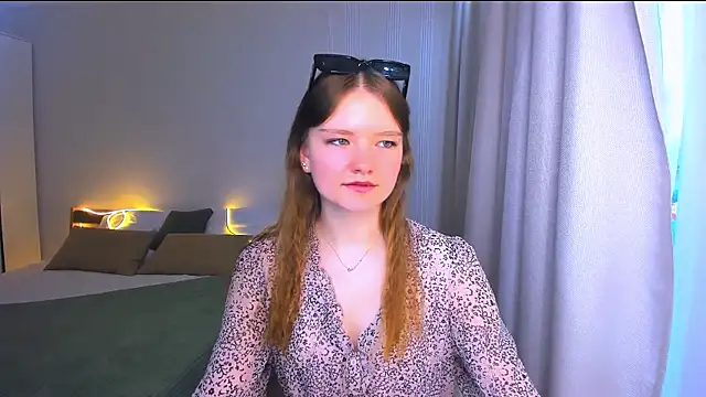 Snapshot of LookEva chatting on 06-11-26, 04:21 LookEva online show from 06-11-26, 04:21