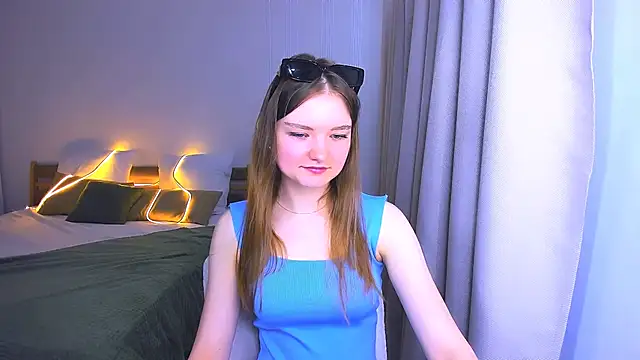 Snapshot of LookEva chatting on 06-18-26, 04:13 LookEva online show from 06-18-26, 04:13