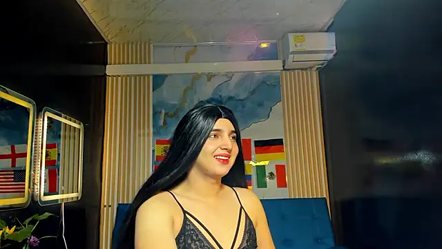 Snapshot of Gaby_Gil_ chatting on 06-18-26, 12:53 Gaby Gil online show from 06-18-26, 12:53
