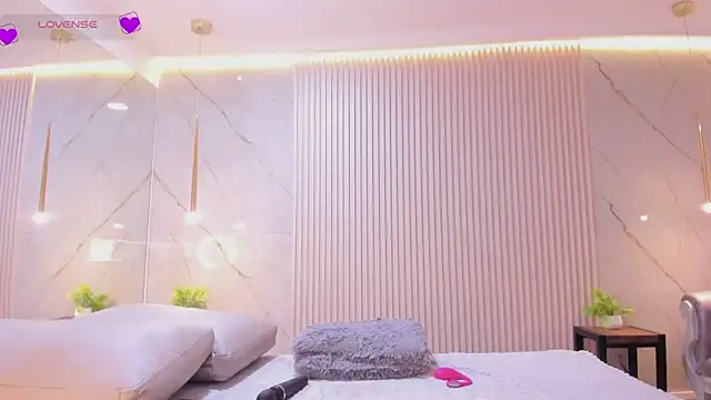 luna taylorss online show from 07-28-26, 04:39