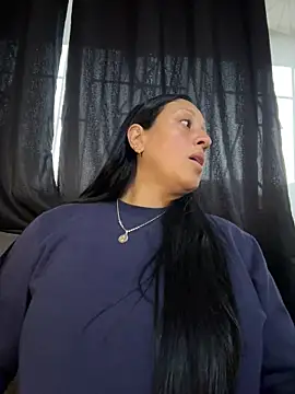 Snapshot of Cloe-Fire chatting on 06-15-26, 11:01 Cloe-Fire online show from 06-15-26, 11:01