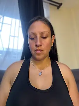 Snapshot of Cloe-Fire chatting on 06-18-26, 11:03 Cloe-Fire online show from 06-18-26, 11:03