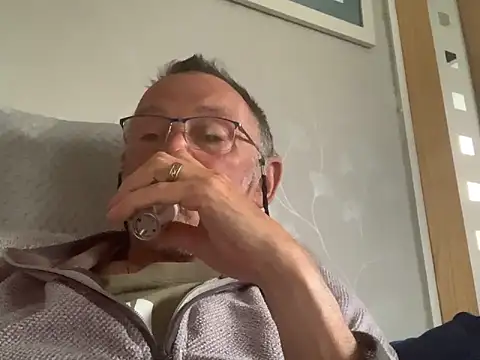 Moonraker64 online show from 05-30-26, 07:33