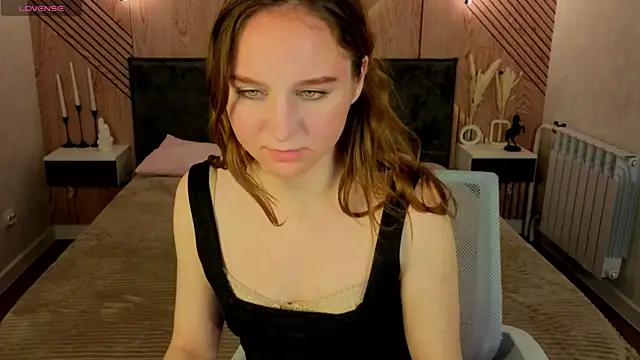 Snapshot of Vicki_Milles chatting on 05-16-26, 10:36 Vicki Milles online show from 05-16-26, 10:36
