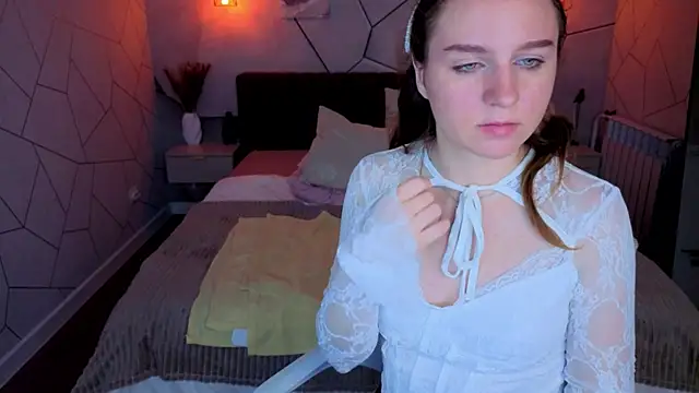 Snapshot of Vicki_Milles chatting on 07-20-26, 10:39 Vicki Milles online show from 07-20-26, 10:39