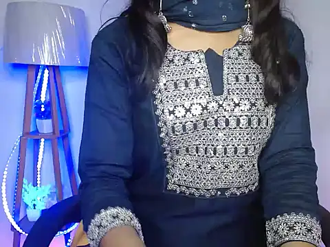 Snapshot of Annu_07 chatting on 05-09-26, 05:23 Annu 07 online show from 05-09-26, 05:23
