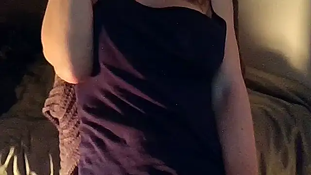 Snapshot of Carlyfr chatting on 03-15-25, 08:21 Carlyfr online show from 03-15-25, 08:21