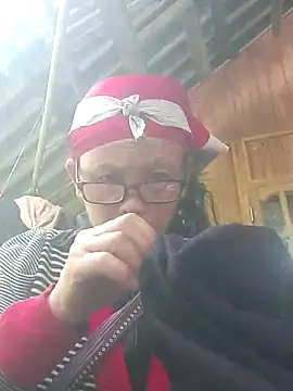 yeuanh1 online show from 05-05-26, 02:19