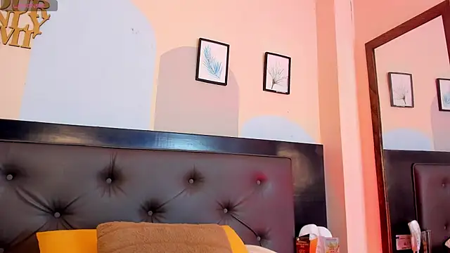 Snapshot of Boy_Mathew chatting on 05-10-26, 12:32 Boy Mathew online show from 05-10-26, 12:32