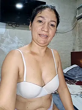 Rosa1079 online show from 05-18-26, 04:07