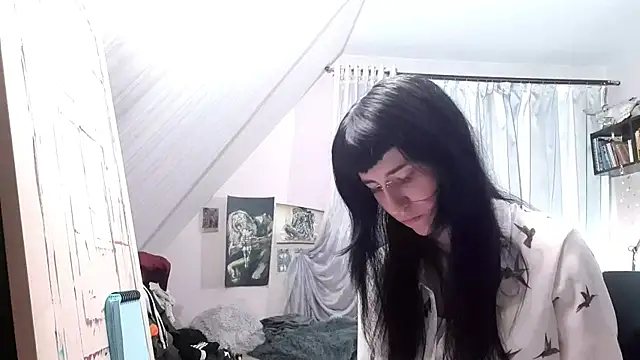 EthylAdkisson online show from 05-08-26, 08:25