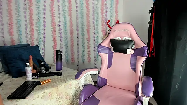 PaulinaThomson online show from 07-24-26, 12:30