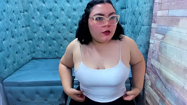 Snapshot of Sweet_Nova_ chatting on 05-23-26, 11:36 Sweet Nova online show from 05-23-26, 11:36