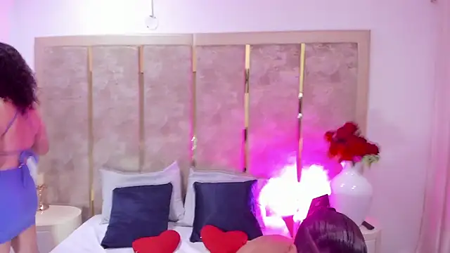 AishleAndSmith online show from 07-13-26, 11:57