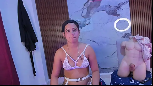 GabyHott  online show from 07-08-26, 04:28