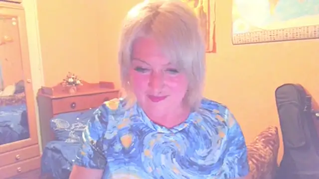 MollyyJoyy online show from 05-25-26, 06:36