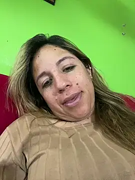 Snapshot of queen_silvanna chatting on 06-30-26, 03:29 queen silvanna online show from 06-30-26, 03:29