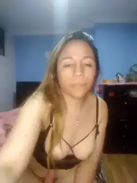 Snapshot of queen_silvanna chatting on 07-23-26, 03:59 queen silvanna online show from 07-23-26, 03:59