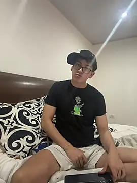 nikolasmalek89 online show from 05-07-26, 02:17