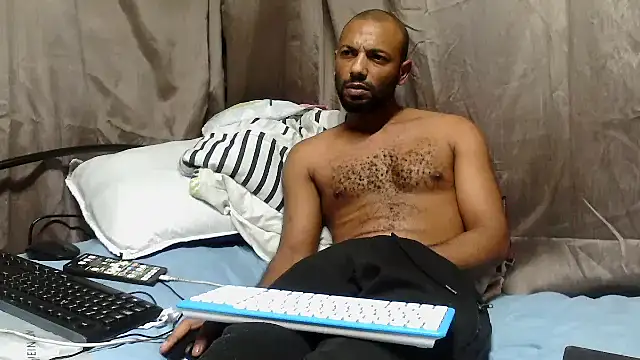 Camodick online show from 04-25-26, 06:38